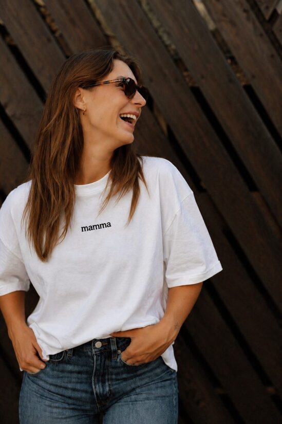 BALTS OVERSIZE T-KREKLS MAMMA