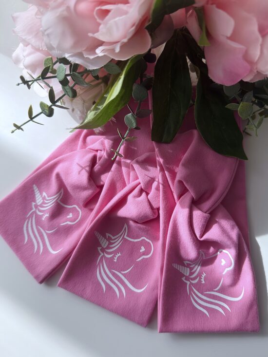 ROZĀ AUSAINE VIENRADZIS